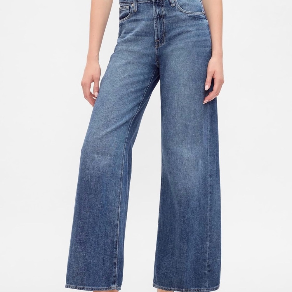 GAP Women’s High Rise Wide Leg Jeans – Medium Wash, Size 16